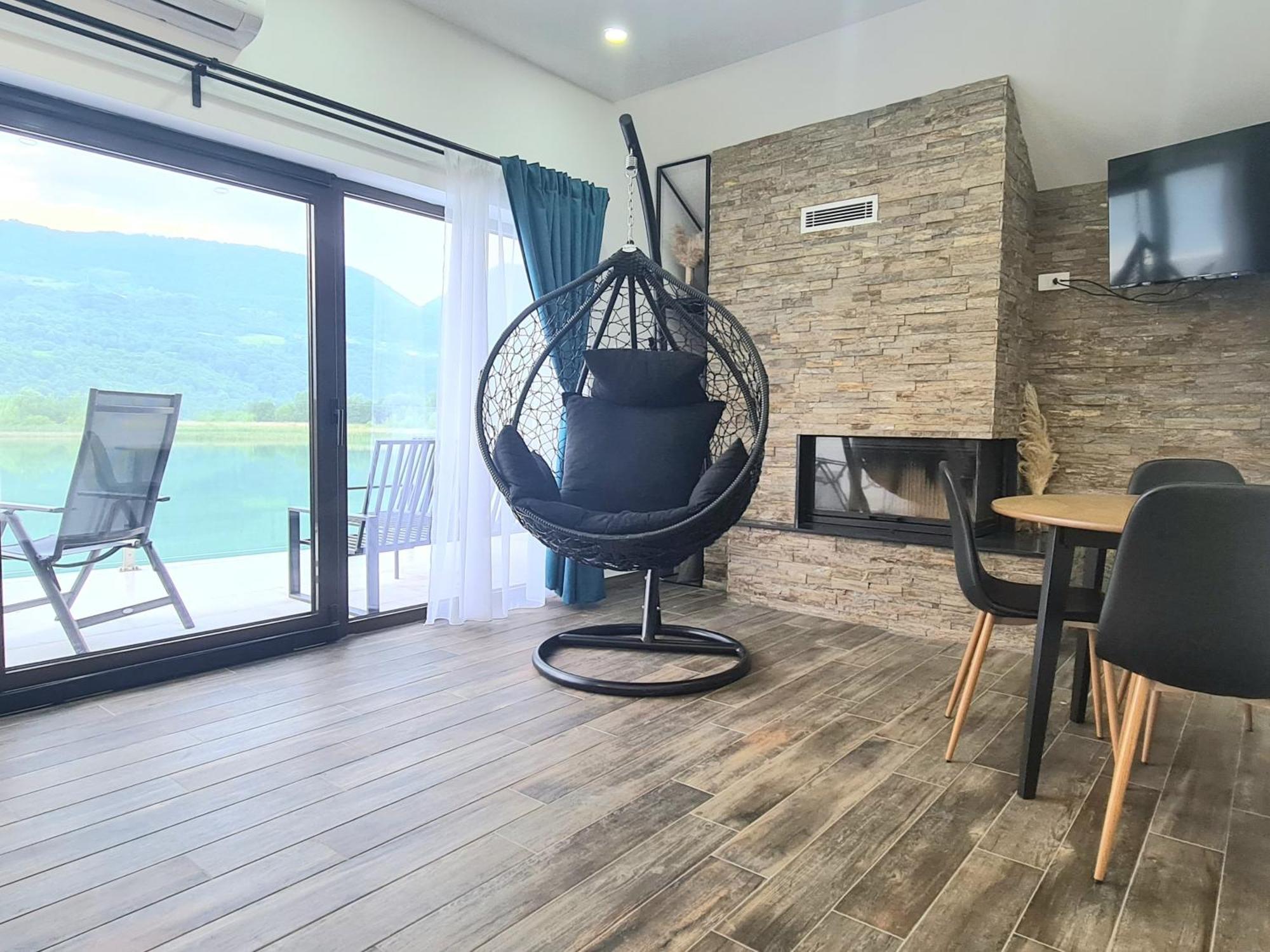Montekarlo Na Drini Bed & Breakfast Mali Zvornik Exterior photo